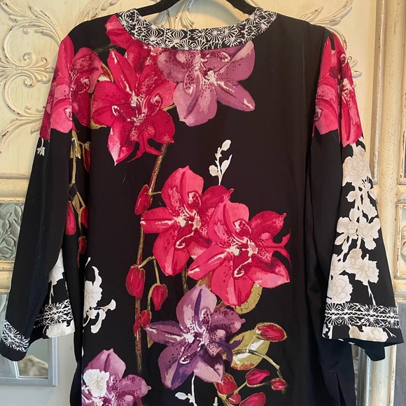 Chicos top Size 2 - Picture 3 of 3